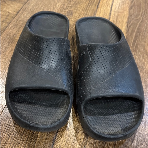 Men's Black Jordan Slide Sandals - Picture 2 of 4